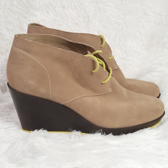 Cole Haan Nike Air Britt Chukka Suede Ankle Wedge Booties 9.5 - Picture 1 of 9